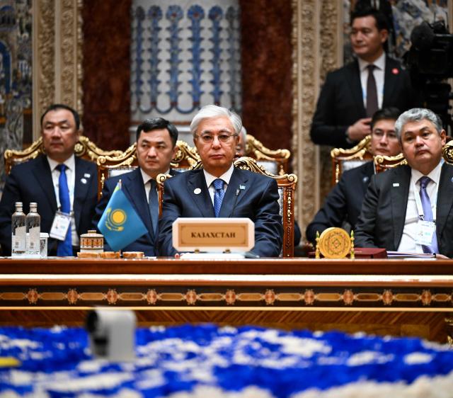 (251010) -- DUSHANBE, Oct. 10, 2025 (Xinhua) -- Kazakh President Kassym-Jomart Tokayev (C) attends a meeting of the Council of Heads of State of the Commonwealth of Independent States (CIS) in Dushanbe, Tajikistan, on Oct. 10, 2025. A meeting of the Council of Heads of State of the CIS was held here Friday to review security and military cooperation, said the press service of the CIS Executive Committee. (Xinhua/Li Renzi)