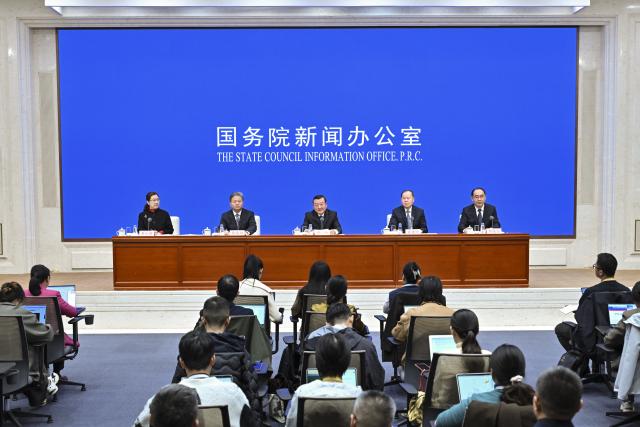 (251011) -- BEIJING, Oct. 11, 2025 (Xinhua) -- Ni Hong, China's minister of housing and urban-rural development, and Dong Jianguo, Qin Haixiang and Li Xiaolong, all vice ministers of housing and urban-rural development, attend a press conference held by the State Council Information Office (SCIO) on achievements in high-quality housing and urban-rural development during the 14th Five-Year Plan period (2021-2025) in Beijing, capital of China, Oct. 11, 2025. (Xinhua/Li Xin)