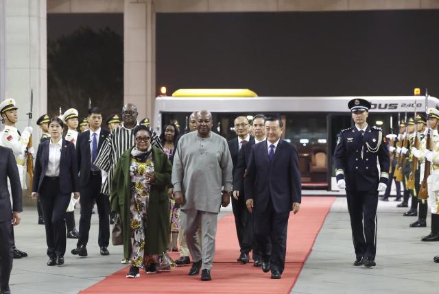 (251011) -- BEIJING, Oct. 11, 2025 (Xinhua) -- Ghanaian President John Dramani Mahama arrives in Beijing, capital of China, on Oct. 11, 2025, for the upcoming Global Leaders' Meeting on Women. (Xinhua/Liang Xu)