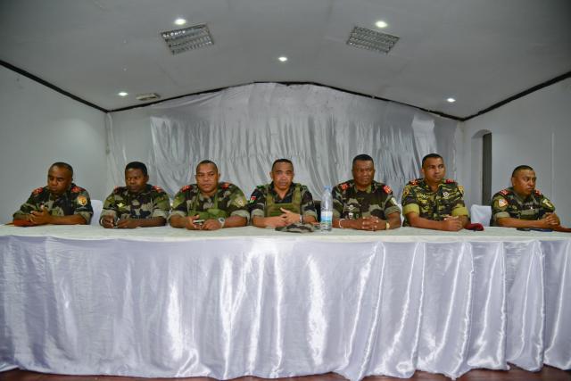 (251015) -- ANTANANARIVO, Oct. 15, 2025 (Xinhua) -- Colonel Michael Randrianirina (C), a Malagasy military officer, attends a meeting between military officers and parliament members, in Antananarivo, Madagascar, Oct. 14, 2025. Colonel Michael Randrianirina, a Malagasy military officer, announced on Tuesday that state power in Madagascar has been taken over by a military council comprising members of the army, gendarmerie and national police.
   On the same day, the National Assembly of Madagascar, the lower house of the country's bicameral parliament, voted to impeach President Andry Rajoelina during an extraordinary session in the capital, Antananarivo, despite the Presidency's earlier announcement that the assembly had been dissolved. (Photo by Sitraka Rajaonarison/Xinhua)