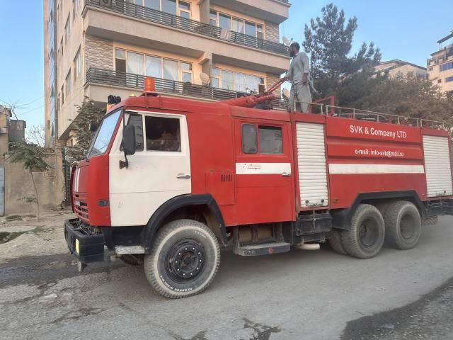 (251015) -- KABUL, Oct. 15, 2025 (Xinhua) -- A fire truck rushes to the explosion site in Kabul, the capital of Afghanistan, Oct. 15, 2025. A blast was heard in the Afghanistan capital Kabul at around 3 p.m. local time Wednesday, causing panic among city residents. (Photo by Saifurahman Safi/Xinhua)