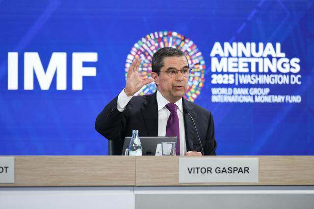 (251015) -- WASHINGTON, Oct. 15, 2025 (Xinhua) -- Vitor Gaspar, outgoing director of the IMF's fiscal affairs department, speaks at a press briefing on Fiscal Monitor in Washington, D.C., the United States, Oct. 15, 2025. The fiscal chief of the International Monetary Fund (IMF) said it is more important for governments to "deliver value for money" than simply to spend more, noting that spending efficiency is an "extremely important element" in public finances.
   "The benefits, the growth dividends are particularly strong when spending is efficient, when spending efficiency improves," Vitor Gaspar told Xinhua in a recent interview. (Xinhua/Li Rui)