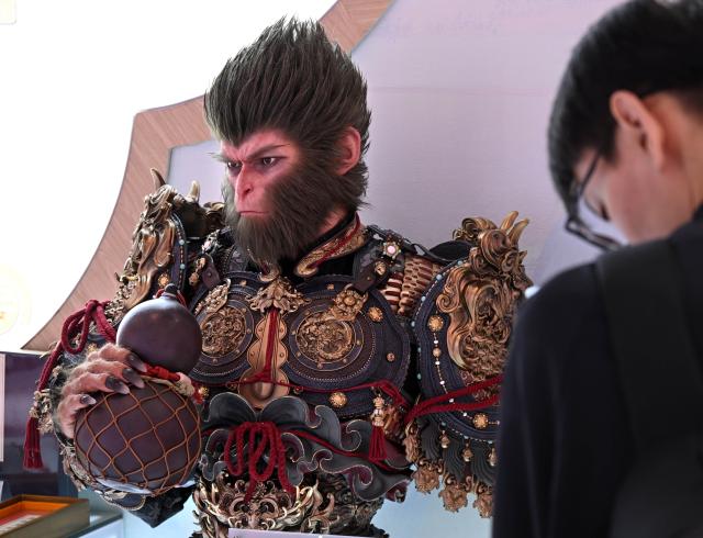 (251016) -- QINGDAO, Oct. 16, 2025 (Xinhua) -- An exhibit of video game "Black Myth: Wukong" is pictured at the tenth China International Copyright Expo in Qingdao, east China's Shandong Province, Oct. 16, 2025. Themed "Digital Intelligence Leads the Future, Copyright Promotes Innovative Development," the tenth China International Copyright Expo and 2025 International Copyright Forum opened Thursday in Qingdao. (Xinhua/Li Ziheng)