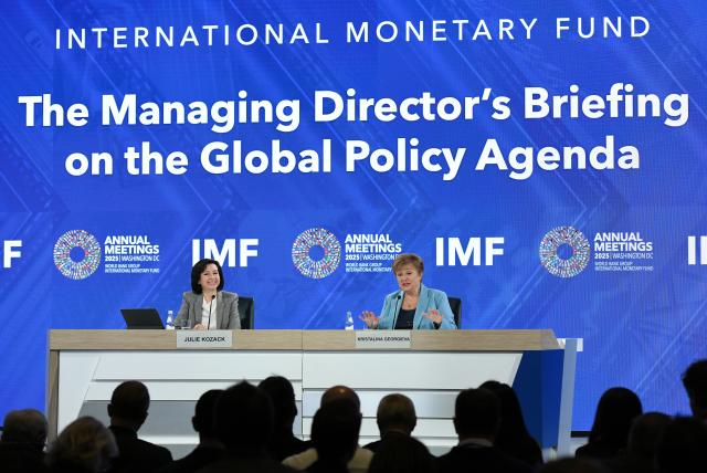 (251016) -- WASHINGTON, Oct. 16, 2025 (Xinhua) -- International Monetary Fund (IMF) Managing Director Kristalina Georgieva (R) speaks at the managing director's briefing on the Global Policy Agenda in Washington, D.C., the United States, Oct. 16, 2025. (Xinhua/Li Rui)