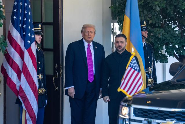 (251017) -- WASHINGTON, Oct. 17, 2025 (Xinhua) -- U.S. President Donald Trump (2nd L) welcomes Ukrainian President Volodymyr Zelensky at the White House in Washington, D.C., the United States, Oct 17, 2025. (Xinhua/Hu Yousong)