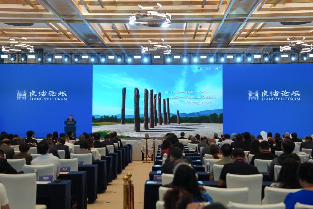 (251018) -- HANGZHOU, Oct. 18, 2025 (Xinhua) -- Sun Qingwei, president of Northwest University of China, delivers a keynote speech during the third Liangzhu Forum in Hangzhou, east China's Zhejiang Province, Oct. 18, 2025. Themed on "Revitalization of Civilization: Cultural Heritage and Human Culture Diversity," the third Liangzhu Forum opened here on Saturday. (Xinhua/Huang Zongzhi)