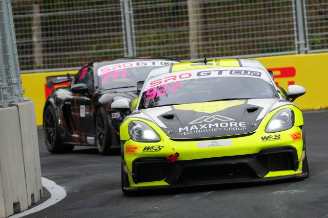 (251018) -- BEIJING, Oct. 18, 2025 (Xinhua) -- Maxmore W&S Motorsport's German driver Moritz Berrenberg competes during the qualifying session of SRO GT Cup at the Beijing Street Circuit in Beijing Economic-Technological Development Area (E-Town) of Beijing, China, Oct. 18, 2025. (Xinhua/Zheng Huansong)