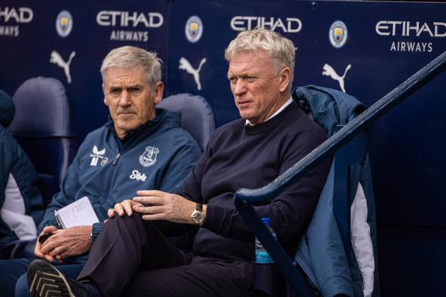 (251019) -- MANCHESTER, Oct. 19, 2025 (Xinhua) -- Everton's head coach David Moyes (R) reacts before the English Premier League match between Manchester City FC and Everton FC in Manchester, Britain, on Oct. 18, 2025. (Xinhua)
FOR EDITORIAL USE ONLY. NOT FOR SALE FOR MARKETING OR ADVERTISING CAMPAIGNS. NO USE WITH UNAUTHORIZED AUDIO, VIDEO, DATA, FIXTURE LISTS, CLUB/LEAGUE LOGOS OR "LIVE" SERVICES. ONLINE IN-MATCH USE LIMITED TO 45 IMAGES, NO VIDEO EMULATION. NO USE IN BETTING, GAMES OR SINGLE CLUB/LEAGUE/PLAYER PUBLICATIONS.