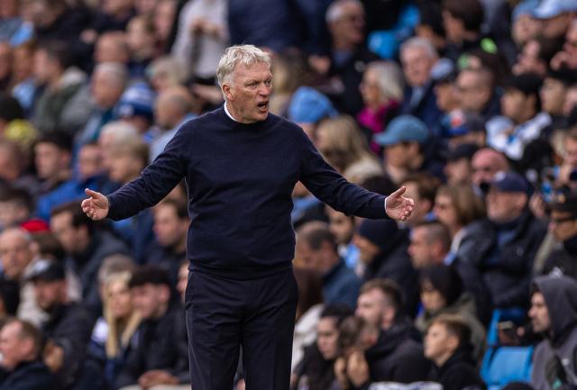 (251019) -- MANCHESTER, Oct. 19, 2025 (Xinhua) -- Everton's head coach David Moyes reacts during the English Premier League match between Manchester City FC and Everton FC in Manchester, Britain, on Oct. 18, 2025. (Xinhua)
FOR EDITORIAL USE ONLY. NOT FOR SALE FOR MARKETING OR ADVERTISING CAMPAIGNS. NO USE WITH UNAUTHORIZED AUDIO, VIDEO, DATA, FIXTURE LISTS, CLUB/LEAGUE LOGOS OR "LIVE" SERVICES. ONLINE IN-MATCH USE LIMITED TO 45 IMAGES, NO VIDEO EMULATION. NO USE IN BETTING, GAMES OR SINGLE CLUB/LEAGUE/PLAYER PUBLICATIONS.