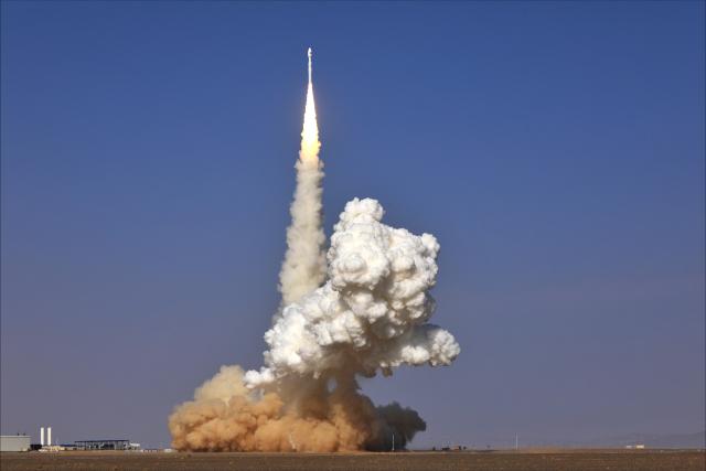 (251019) -- JIUQUAN, Oct. 19, 2025 (Xinhua) -- The Lijian-1 Y8 carrier rocket with three satellites blasts off from a commercial aerospace innovation pilot zone in northwest China, Oct. 19, 2025.
  China on Sunday launched the Lijian-1 Y8 carrier rocket with three satellites onboard.
  The rocket blasted off at 11:33 a.m. (Beijing Time) from a commercial aerospace innovation pilot zone in northwest China and successfully sent the satellites into the planned orbit.
  The three satellites are Pakistan remote-sensing satellite (PRSS-2), AIRSAT 03 and 04 satellites. (Photo by Li Yunxi/Xinhua)