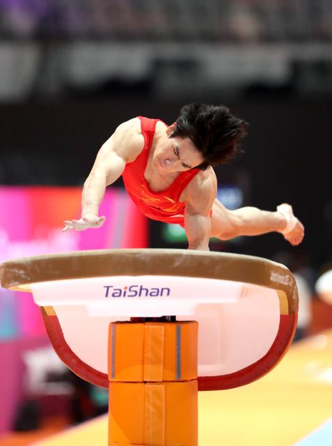 (251020) -- JAKARTA, Oct. 20, 2025 (Xinhua) -- Zhang Boheng of China competes during the Men's Vault Qualification at the 53rd FIG Artistic Gymnastics World Championships in Jakarta, Indonesia, on Oct. 20, 2025. (Xinhua/Cen Yunpeng)