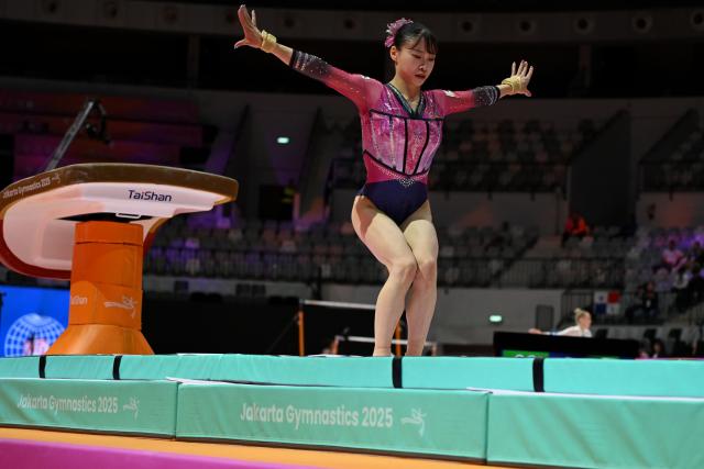 (251021) -- JAKARTA, Oct. 21, 2025 (Xinhua) -- Sugihara Aiko of Japan competes during the Women's Vault  Qualification at the 53rd FIG Artistic Gymnastics World Championships in Jakarta, Indonesia, on Oct. 20, 2025. (Xinhua/Agung Kuncahya B.)