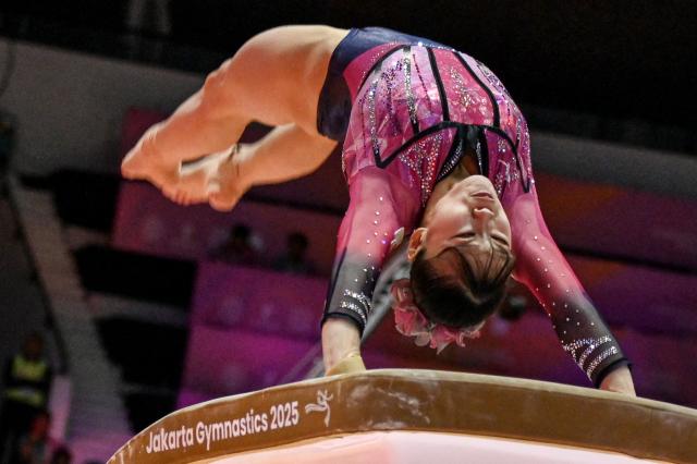 (251021) -- JAKARTA, Oct. 21, 2025 (Xinhua) -- Sugihara Aiko of Japan competes during the Women's Vault Qualification at the 53rd FIG Artistic Gymnastics World Championships in Jakarta, Indonesia, on Oct. 20, 2025. (Xinhua/Agung Kuncahya B.)