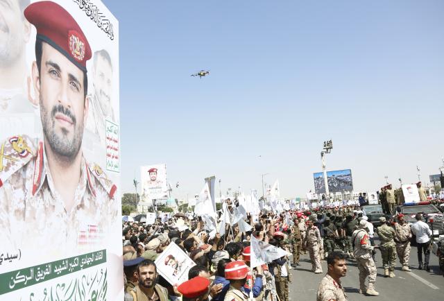 (251021) -- SANAA, Oct. 21, 2025 (Xinhua) -- People attend a funeral of those who were killed in recent Israeli airstrikes in Sanaa, Yemen, Oct. 20, 2025.
  Yemen's Houthi group said in a statement on Oct. 16 that its Chief of Staff, Mohammed Abdulkarim al-Gumari, had been killed in recent Israeli airstrikes.
  The statement, broadcast by the Houthi-run satellite channel al-Masirah, said that several senior officers were also killed alongside him at the same location, but provided no further details. (Photo by Mohammed Mohammed/Xinhua)