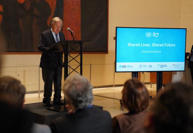 (251021) -- UNITED NATIONS, Oct. 21, 2025 (Xinhua) -- UN Secretary-General Antonio Guterres speaks at the opening ceremony of a global exhibition titled "Shared Lives, Shared Future" at the United Nations (UN) headquarters in New York, Oct. 20, 2025. A global exhibition titled "Shared Lives, Shared Future" was launched Monday at the United Nations (UN) headquarters in New York to mark the United Nations' 80th anniversary.
  The exhibition features more than 200 stories from 193 countries, highlighting how the world's most crucial international organization impacts people's lives often in "invisible" ways. (Xinhua/Zhang Fengguo)