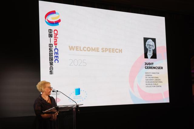 (251021) -- BUDAPEST, Oct. 21, 2025 (Xinhua) -- Judit Gerencser, acting director general of the National Szechenyi Library, delivers a speech during the 4th China-Central and Eastern European Countries (CEEC) Curators' Forum of Libraries Union in Budapest, Hungary, Oct. 20, 2025.
  The 4th China-CEEC Curators' Forum of Libraries Union opened Monday at Hungary's National Szechenyi Library, bringing together experts to discuss the future of libraries in the digital age. (Photo by Attila Volgyi/Xinhua)