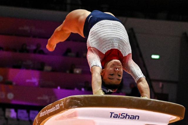 (251021) -- JAKARTA, Oct. 21, 2025 (Xinhua) -- Leanne Wong of the United States competes on the Women's Vault Qualification at the 53rd FIG World Artistic Gymnastics Championships at Indonesia Arena Stadium in Jakarta, Indonesia, Oct. 21, 2025. (Xinhua/Agung Kuncahya B.)