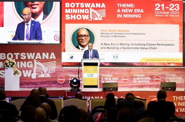 (251021) -- GABORONE, Oct. 21, 2025 (Xinhua) -- Botswana's Minister of Transport and Infrastructure Noah Salakae speaks at the opening of the Botswana Mining Show in Gaborone, Botswana, Oct. 21, 2025. The government of Botswana and financial institutions on Tuesday called on the country's youth and local communities to actively pursue partnerships and financing opportunities to participate in the mining sector and help shape the southern African country's future. (Photo by Tshekiso Tebalo/Xinhua)