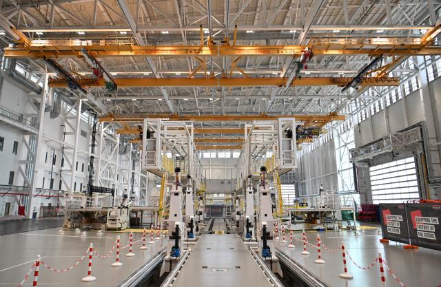 (251022) -- TIANJIN, Oct. 22, 2025 (Xinhua) -- This photo shows Airbus' second Final Assembly Line (FAL) for A320 family aircraft in Tianjin, north China, Oct. 22, 2025.
  Airbus on Wednesday inaugurated its latest Final Assembly Line (FAL) for A320 family aircraft in the northern Chinese port city of Tianjin, the second of its kind in both China and Asia as a whole. (Xinhua/Sun Fanyue)
