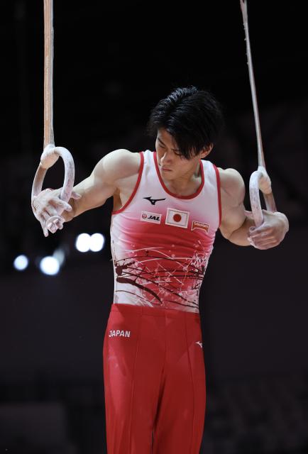 (251022) -- JAKARTA, Oct. 22, 2025 (Xinhua) -- Hashimoto Daiki of Japan competes during the Rings of Men's All-Round Final at the 53rd FIG Artistic Gymnastics World Championships in Jakarta, Indonesia, on Oct. 22, 2025. (Xinhua/Bai Xuefei)