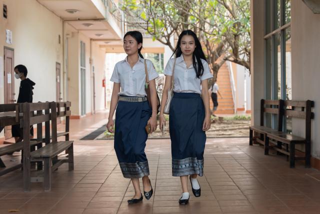 (251023) -- VIENTIANE, Oct. 23, 2025 (Xinhua) -- Students walk at the University of Health Sciences, in Vientiane, Laos, Oct. 23, 2025. TO GO WITH "Roundup: Laos strives to enhance education for better future " (Photo by Kaikeo Saiyasane/Xinhua)