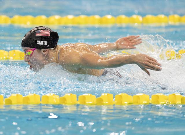 (251024) -- TORONTO, Oct. 24, 2025 (Xinhua) -- Regan Smith of the United States competes during the women's 200m butterfly final at the World Aquatics Swimming World Cup 2025 in Toronto, Canada, on Oct. 23, 2025. (Photo by Zou Zheng/Xinhua)