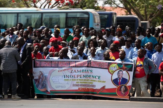 (251024) -- LUSAKA, Oct. 24, 2025 (Xinhua) -- People take part in Zambia's 61st Independence Day commemoration in Lusaka, Zambia on Oct. 24, 2025. (Xinhua/Peng Lijun)