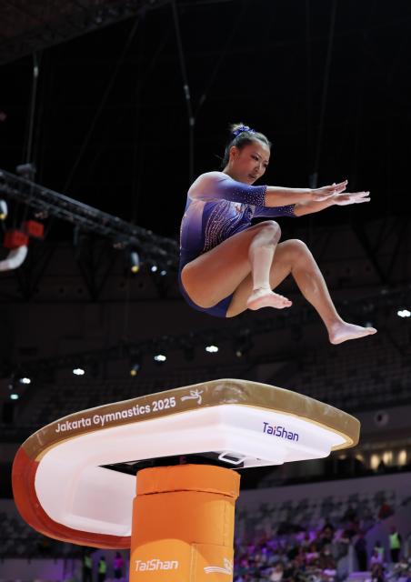 (251024) -- JAKARTA, Oct. 24, 2025 (Xinhua) -- Deng Yalan of China competes during the Women's Vault Final at 53rd FIG Artistic Gymnastics World Championships in Jakarta, Indonesia, on Oct. 24, 2025. (Xinhua/Bai Xuefei)