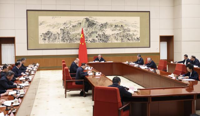 (251024) -- BEIJING, Oct. 24, 2025 (Xinhua) -- Chinese Premier Li Qiang, who is also a member of the Standing Committee of the Political Bureau of the Communist Party of China (CPC) Central Committee, speaks while presiding over a State Council leading-group meeting on the formulation of the draft outline for China's 15th Five-Year Plan for Economic and Social Development in Beijing, capital of China, Oct. 24, 2025. Vice Premier Ding Xuexiang, who is also a Standing Committee member of the Political Bureau of the CPC Central Committee, was present at the meeting. (Xinhua/Huang Jingwen)