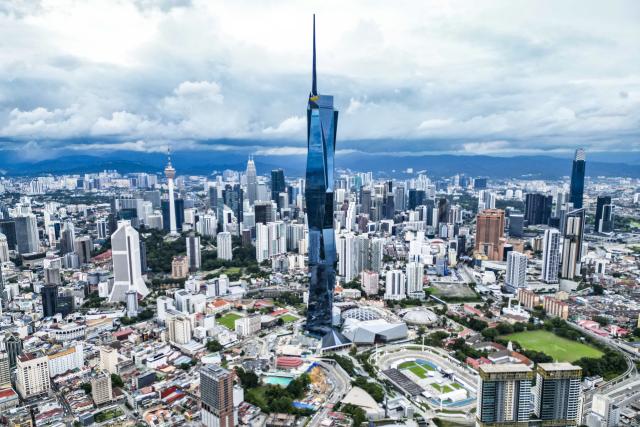 (251025) -- KUALA LUMPUR, Oct. 25, 2025 (Xinhua) -- An aerial drone photo taken on Oct. 24, 2025 shows Merdeka 118, the venue for the China-U.S. economic and trade talks, in Kuala Lumpur, Malaysia. The Chinese and U.S. delegations convened on Saturday morning for talks on economic and trade issues. (Xinhua/Cheng Yiheng)