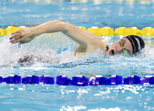 (251025) -- TORONTO, Oct. 25, 2025 (Xinhua) -- Ellen Walshe of Ireland competes during the women's 400m medley final at the World Aquatics Swimming World Cup 2025 in Toronto, Canada, on Oct. 24, 2025. (Photo by Zou Zheng/Xinhua)