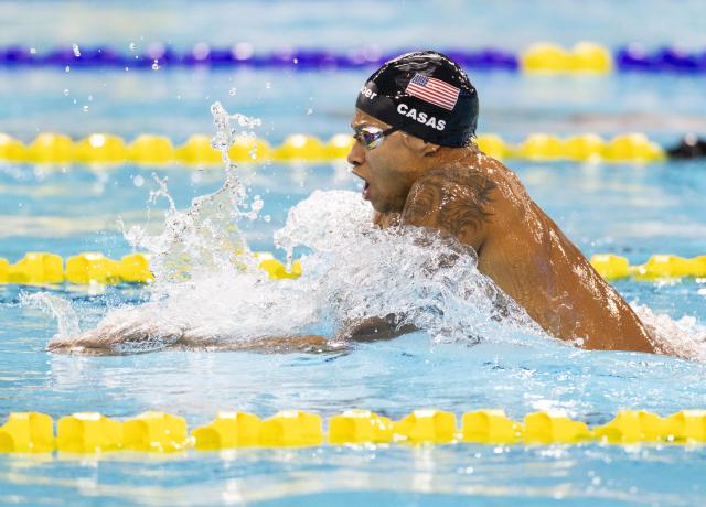 (251025) -- TORONTO, Oct. 25, 2025 (Xinhua) -- Shaine Casas of the United States competes during the men's 200m individual medley final at the World Aquatics Swimming World Cup 2025 in Toronto, Canada, on Oct. 24, 2025. (Photo by Zou Zheng/Xinhua)