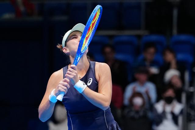 (251026) -- TOKYO, Oct. 26, 2025 (Xinhua) -- Belinda Bencic of Switzerland celebrates victory after winning the women's singles final match between Belinda Bencic of Switzerland and Linda Noskova of the Czech Republic at the Pan Pacific Open tennis tournament in Tokyo, Japan, on Oct. 26, 2025. (Xinhua/Jia Haocheng)