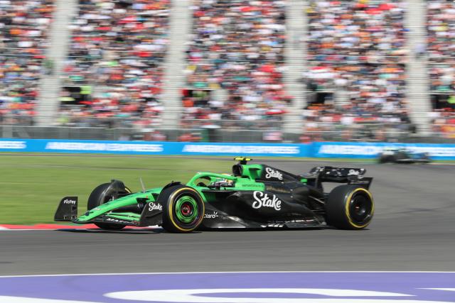 (251027) -- MEXICO CITY, Oct. 27, 2025 (Xinhua) -- Kick Sauber's Brazilian driver Gabriel Bortoleto competes during the Formula One Mexico Grand Prix at the Hermanos Rodriguez Circuit in Mexico City, Mexico, Oct. 26, 2025. (Xinhua/Li Mengxin)