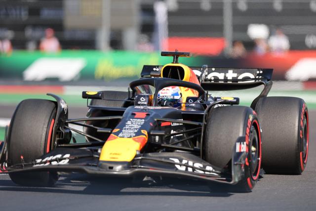 (251027) -- MEXICO CITY, Oct. 27, 2025 (Xinhua) -- Red Bull's Dutch driver Max Verstappen competes during the Formula One Mexico Grand Prix at the Hermanos Rodriguez Circuit in Mexico City, Mexico, Oct. 26, 2025. (Xinhua/Li Mengxin)
