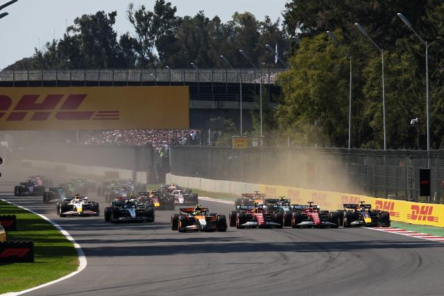 (251027) -- MEXICO CITY, Oct. 27, 2025 (Xinhua) -- Drivers compete during the Formula One Mexico Grand Prix at the Hermanos Rodriguez Circuit in Mexico City, Mexico, Oct. 26, 2025. (Photo by Song Haiyuan/Xinhua)