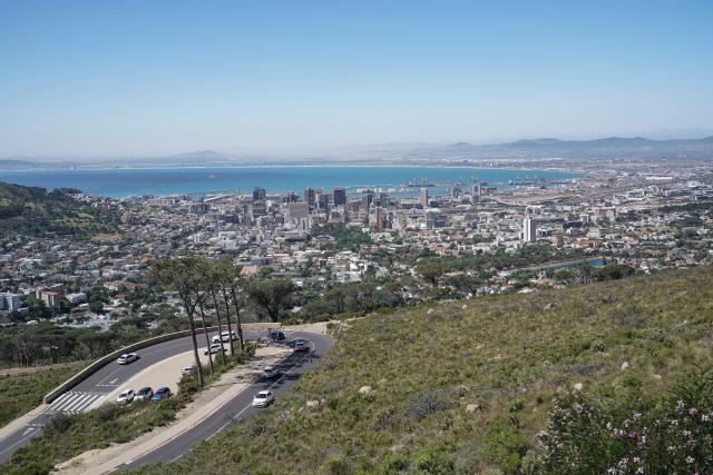 (251027) -- CAPE TOWN, Oct. 27, 2025 (Xinhua) -- This photo taken on Oct. 20, 2025 shows a city view of Cape Town, South Africa. Cape Town, the legislative capital of South Africa and the seat of its Parliament, is renown for its spectacular natural scenery and rich cultural diversity. (Xinhua/Han Xu)