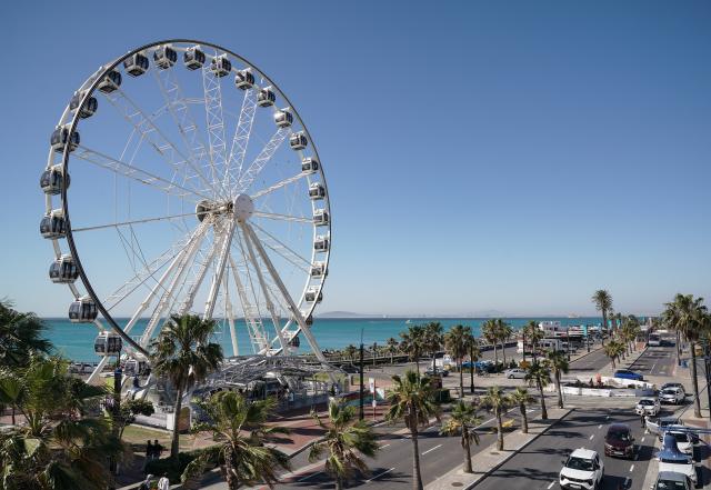(251027) -- CAPE TOWN, Oct. 27, 2025 (Xinhua) -- This photo taken on Oct. 20, 2025 shows the Cape Wheel in Cape Town, South Africa. Cape Town, the legislative capital of South Africa and the seat of its Parliament, is renown for its spectacular natural scenery and rich cultural diversity. (Xinhua/Han Xu)
