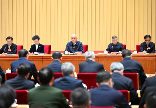 (251027) -- BEIJING, Oct. 27, 2025 (Xinhua) -- Cai Qi, a member of the Standing Committee of the Political Bureau of the Communist Party of China (CPC) Central Committee and a member of the CPC Central Committee Secretariat, speaks at a mobilization meeting on a lecture program for promoting the guiding principles from the fourth plenary session of the 20th CPC Central Committee in Beijing, capital of China, Oct. 27, 2025. (Xinhua/Yan Yan)