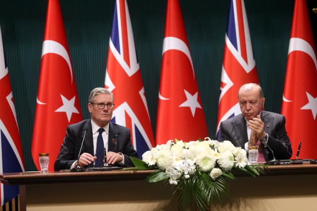 (251027) -- ANKARA, Oct. 27, 2025 (Xinhua) -- British Prime Minister Keir Starmer (L) delivers statements following the signing ceremony with Turkish President Recep Tayyip Erdogan in Ankara, Türkiye, Oct. 27, 2025. Türkiye signed a deal on Monday to buy 20 Eurofighter Typhoon fighter jets from Britain for 8 billion pounds (10.64 billion U.S. dollars), as Ankara seeks to bolster its defense capabilities amid a turbulent regional landscape. (Mustafa Kaya/Handout via Xinhua)