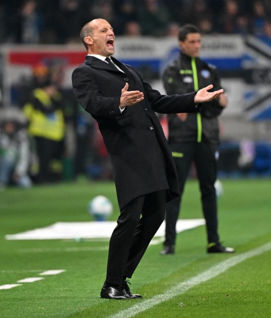 (251029) -- BERGAMO, Oct. 29, 2025 (Xinhua) -- AC Milan's head coach Massimiliano Allegri reacts during a Serie A football match between Atalanta and AC Milan in Bergamo, Italy, Oct. 28, 2025. (Photo by Alberto Lingria/Xinhua)