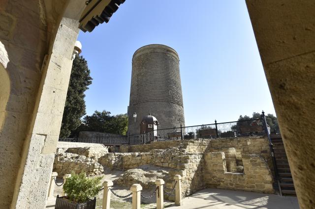 (251029) -- BAKU, Oct. 29, 2025 (Xinhua) -- This photo taken on Oct. 28, 2025 shows a view of the Maiden Tower in Baku's Old City, Azerbaijan. The Old City, the historical core of Baku, is a UNESCO World Heritage Site. (Xinhua/Chen Junfeng)