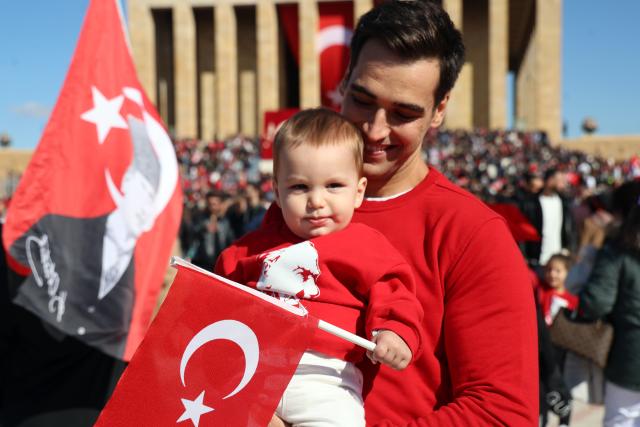 (251029) -- ANKARA, Oct. 29, 2025 (Xinhua) -- Turkish people gather at Anitkabir, the mausoleum of the founder of Turkish Republic Mustafa Kemal Ataturk, to celebrate the Republic Day in Ankara, Türkiye, Oct. 29, 2025. Türkiye celebrated its Republic Day to mark the 102nd anniversary of the founding of the Republic of Türkiye. (Mustafa Kaya/Handout via Xinhua)