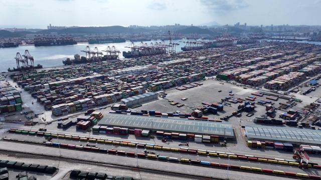 (251030) -- QINGDAO, Oct. 30, 2025 (Xinhua) -- A drone photo shows a view of Qingdao Port in Qingdao, east China's Shandong Province, Oct. 29, 2025. As a maritime trade hub, Qingdao Port has leveraged its proximity to Japan and South Korea as it endeavors to build a logistics network covering major ports in the two countries. Besides a large volume of international transshipment, Qingdao Port also operates around 40 direct liner services bound for Japan and South Korea each week. (Xinhua/Li Ziheng)