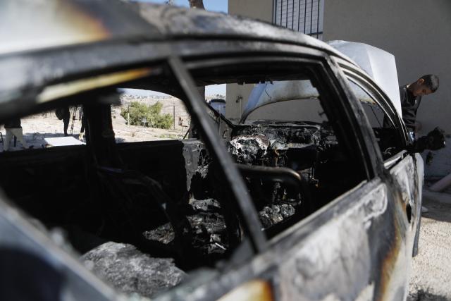 (251031) -- HEBRON, Oct. 31, 2025 (Xinhua) -- A damaged vehicle is seen after Israeli settlers burnt it, in the town of Surif, northwest of Hebron, in the West Bank, on Oct. 29, 2025. (Photo by Mamoun Wazwaz/Xinhua)