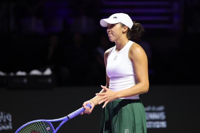 (251102) -- RIYADH, Nov. 2, 2025 (Xinhua) -- Madison Keys of the United States reacts during the women's singles round robin match against Iga Swiatek of Poland at the WTA Finals tennis tournament in Riyadh, Saudi Arabia, Nov. 1, 2025. (Xinhua/Luo Chen)