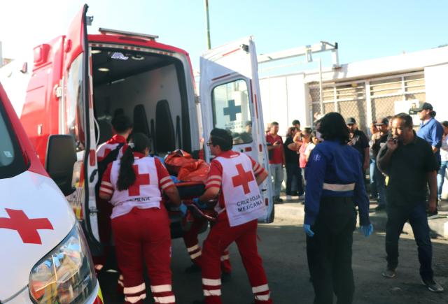 (251102) -- HERMOSILLO, Nov. 2, 2025 (Xinhua) -- Mexican Red Cross paramedics transfer an injured person into an ambulance near a fire-damaged chain department store in Hermosillo, Sonora state, northern Mexico, on Nov. 1, 2025. At least 22 people were killed after an explosion triggered a fire at a department store in Hermosillo, capital of the northern Mexican state of Sonora, local media reported Saturday.
   The explosion occurred in the afternoon at a chain department store in the city center, according to the reports. Witnesses said the fire quickly spread through the building and nearby vehicles, trapping several people inside. (El Sol de Hermosillo/Handout via Xinhua)