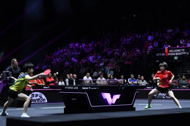 (251102) -- MONTPELLIER, Nov. 2, 2025 (Xinhua) -- Wang Yidi (R) of China and Joo Cheonhui of South Korea compete during their women's singles semifinal at the WTT Champions Montpellier 2025 in Montpellier, France, on Nov. 2, 2025. (Xinhua/Lian Yi)