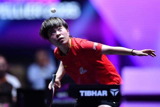 (251103) -- MONTPELLIER, Nov. 3, 2025 (Xinhua) -- Wang Yidi of China serves during the women's singles final against Sabine Winter of Germany at the WTT Champions Montpellier 2025 in Montpellier, France, on Nov. 2, 2025. (Xinhua/Lian Yi)