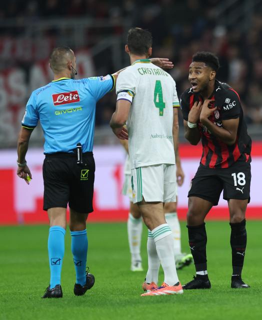 (251103) -- MILAN, Nov. 3, 2025 (Xinhua) -- AC Milan's Christopher Nkunku (R) reacts during a Serie A football match between AC Milan and Roma in Milan, Italy, on Nov. 2, 2025. (Xinhua/Li Jing)